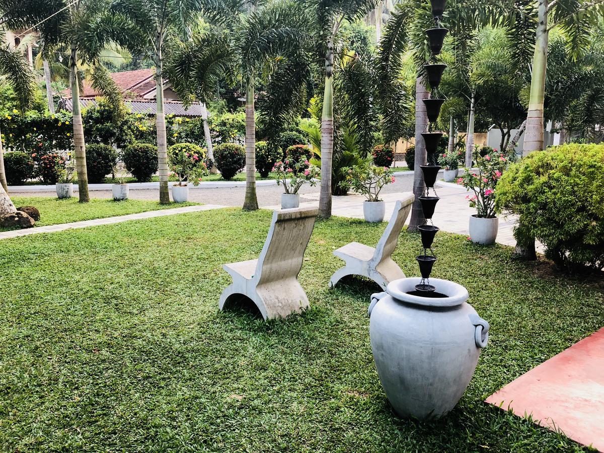 Peacock Villa Mirissa Luaran gambar