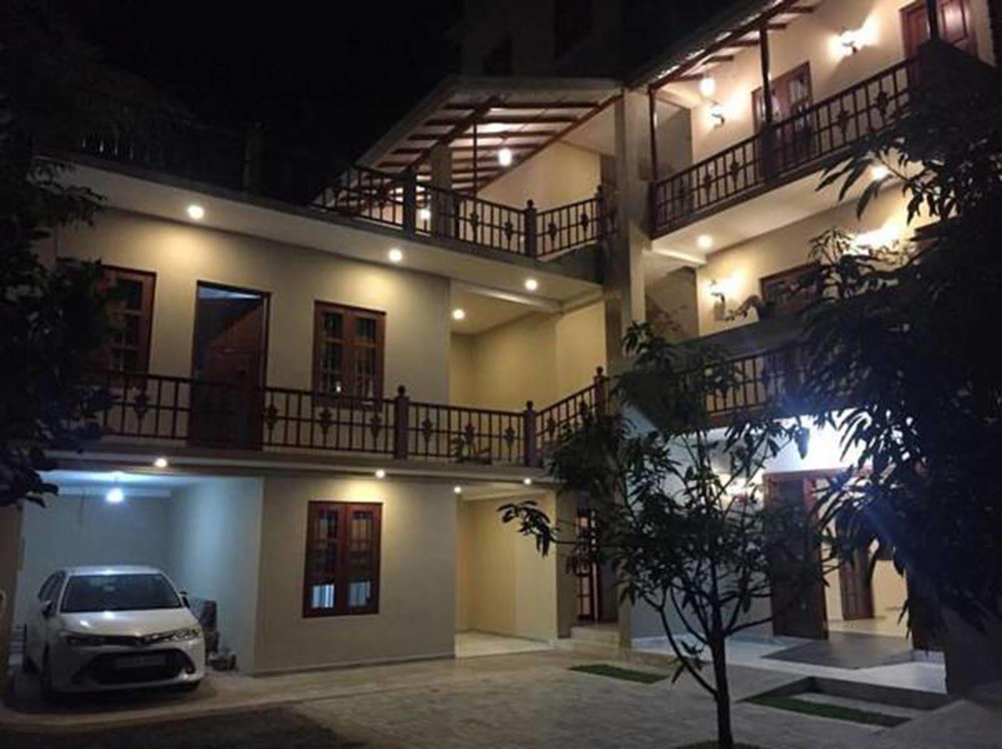 Peacock Villa Mirissa Luaran gambar