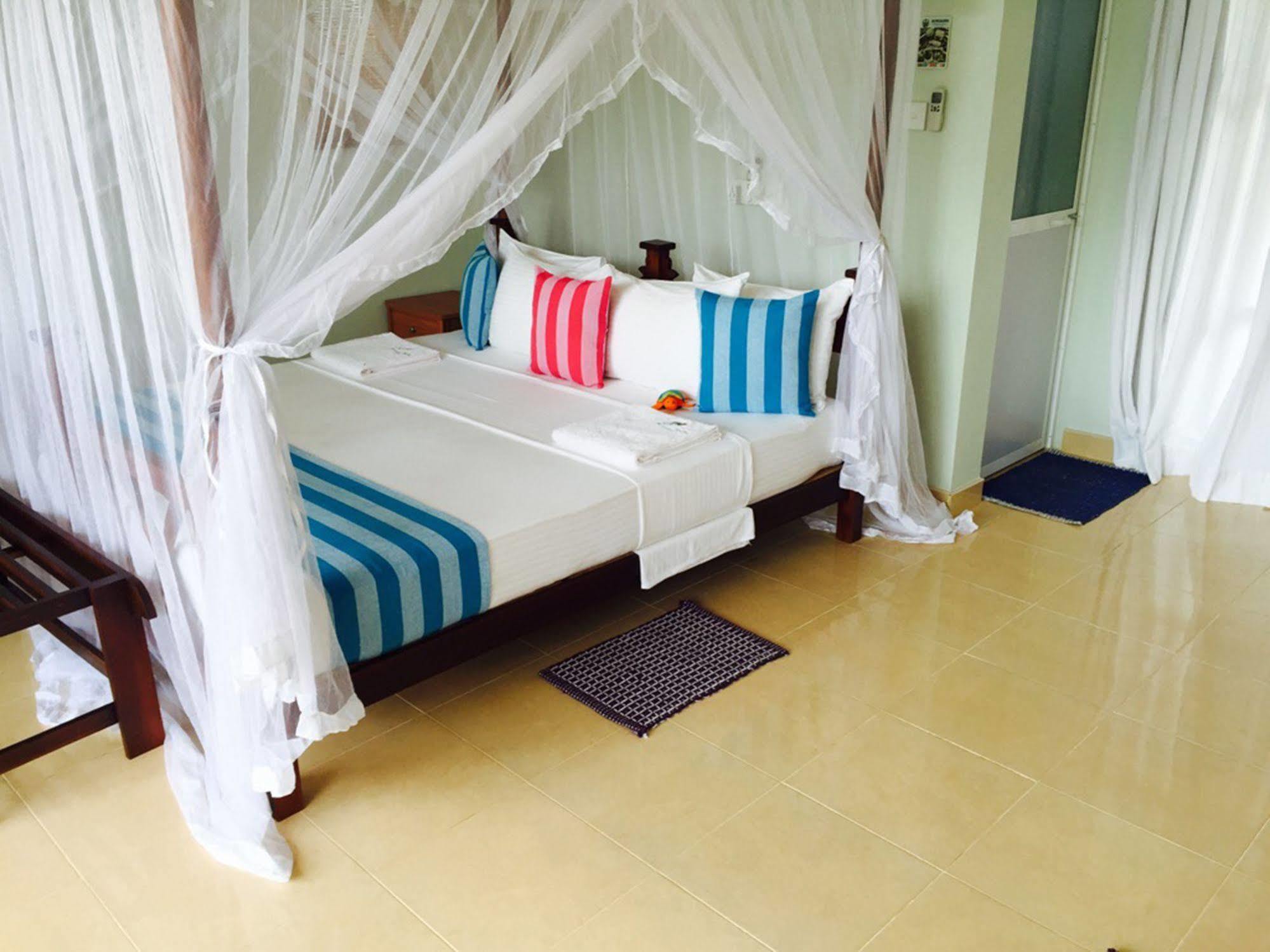 Peacock Villa Mirissa Luaran gambar