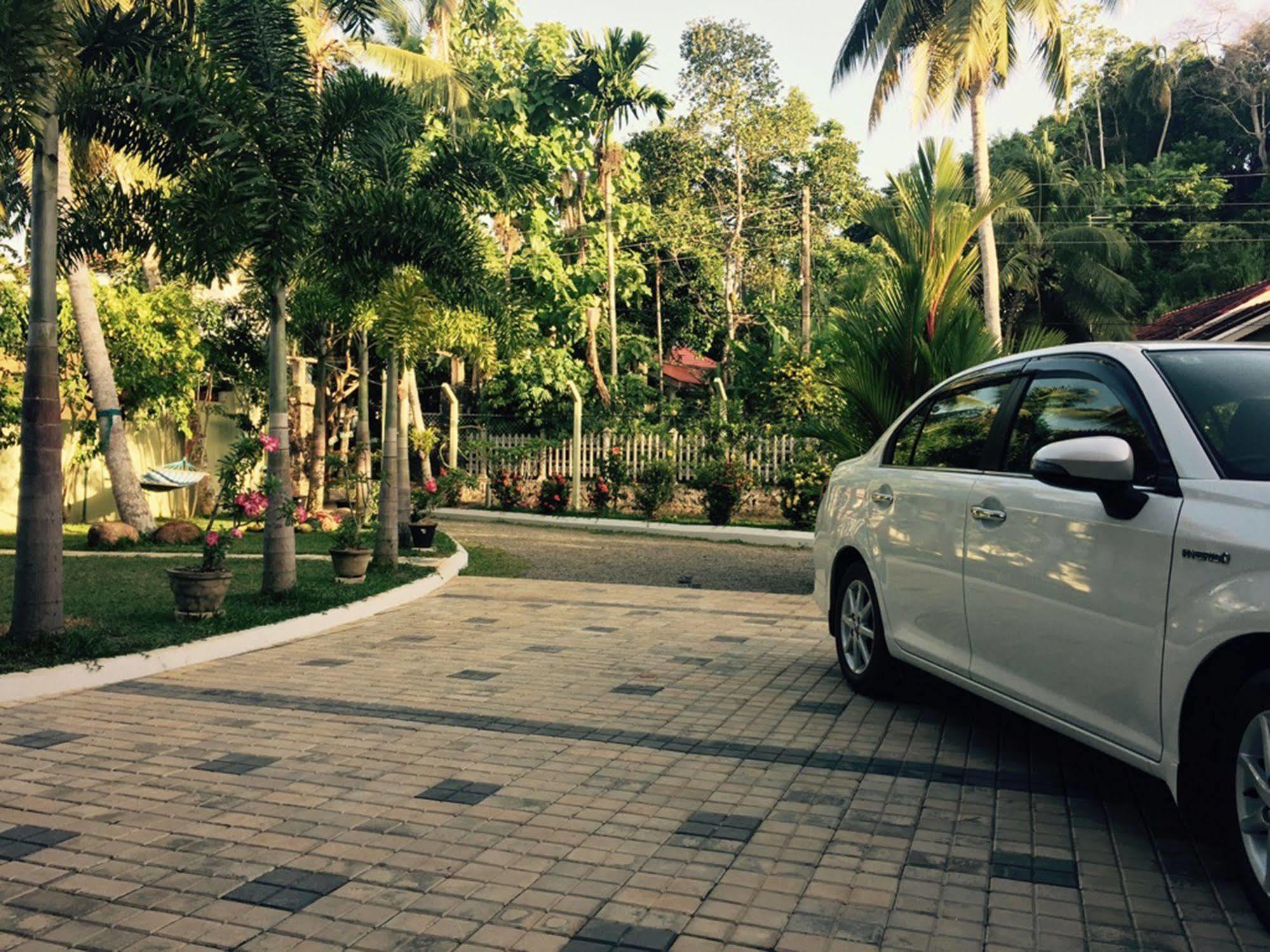 Peacock Villa Mirissa Luaran gambar