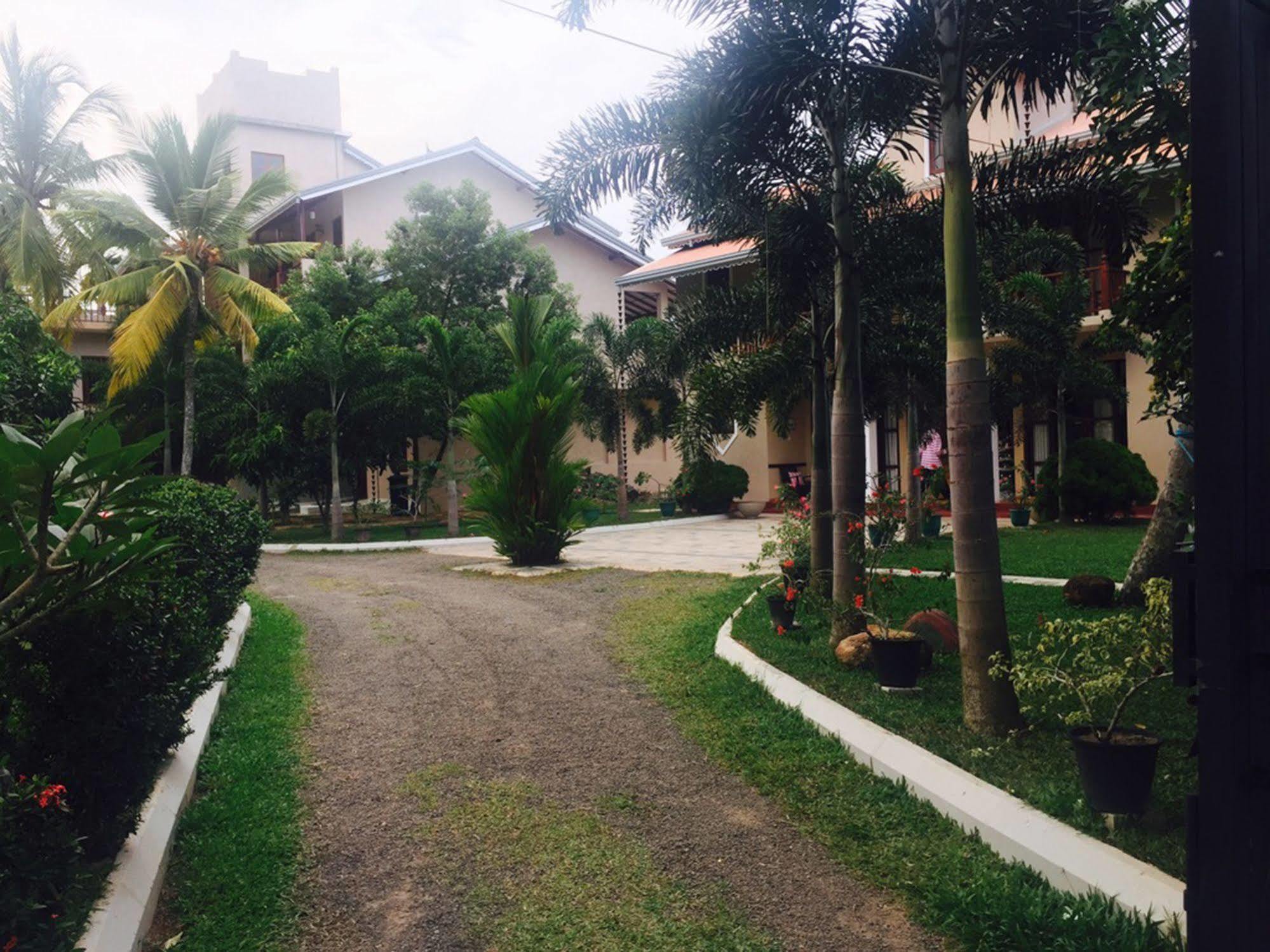 Peacock Villa Mirissa Luaran gambar